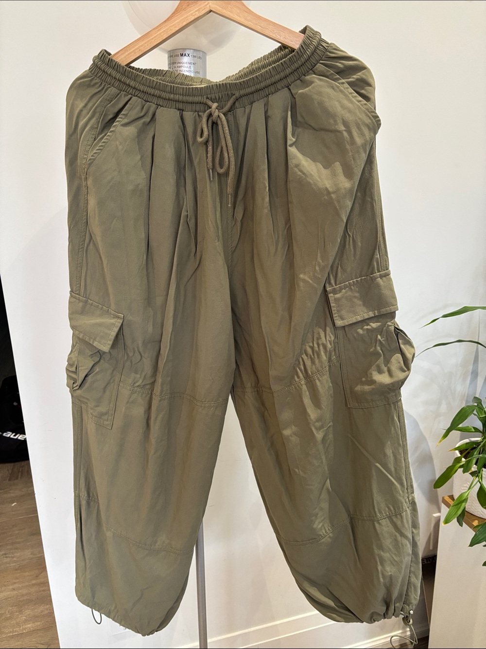 Relaxed Cargo Jogger Pants in Olive Green